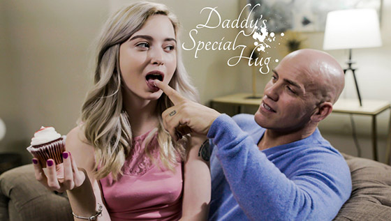 [PureTaboo] Lexi Lore (Daddy's Special Hug / 04.02.2019)