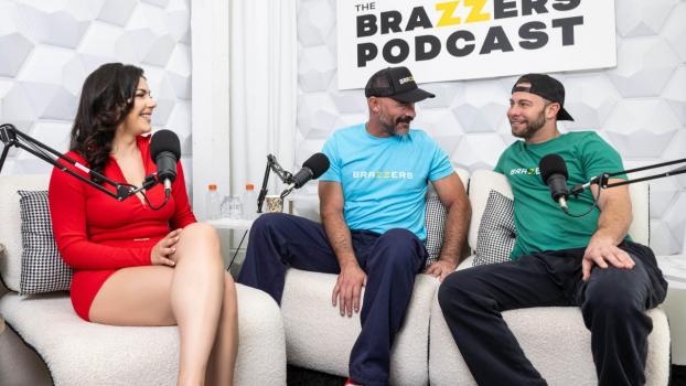 [BrazzersExxtra] Valentina Nappi (The Brazzers Podcast: Episode 10 / 01.14.2025)