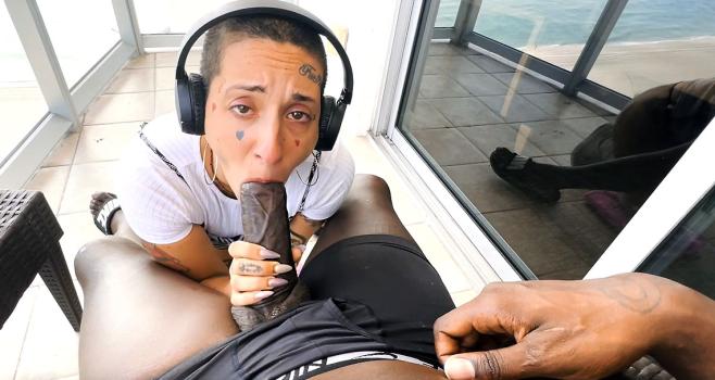 [KingBBC] Gia Lovely (Beach balcony blowjob / 05.13.2025)