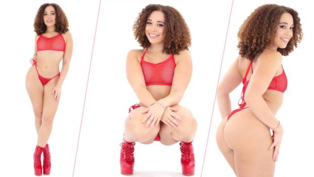 [PenthouseGold] Willow Ryder (Mounts Her Stallion / 10.16.2025)