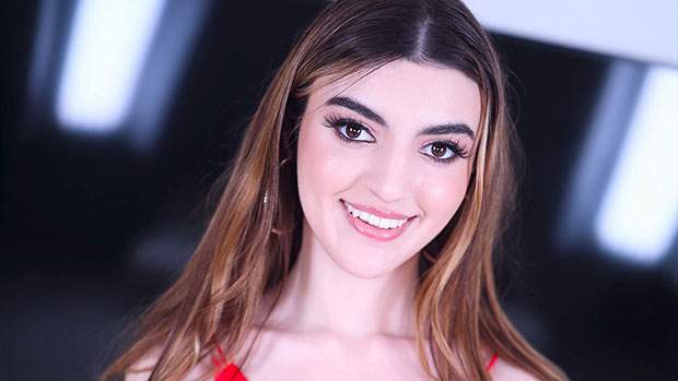 [AmateurAllure] Julia James (From Park Bench to Studio Swallow! / 11.02.2025)