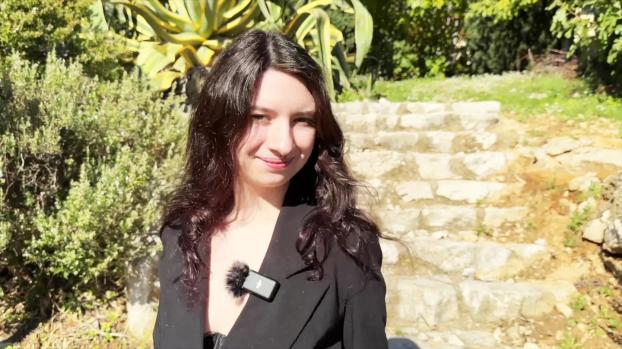 [JacquieEtMichelTV] Ayori (21 years old, from Poitiers! / 11.10.2025)