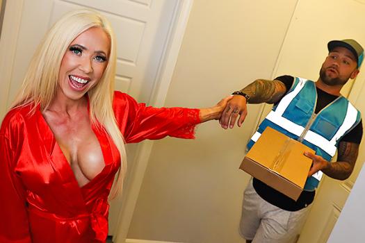 [Nookies] Mandy Monroe (Special Delivery: Sausage of the Month / 11.27.2025)